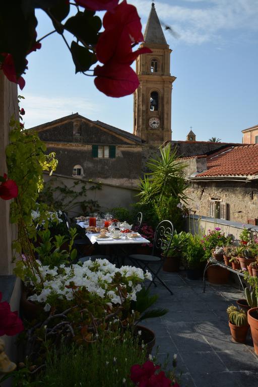 La Terrazza Di Vico Olivi B&B Ventimiglia Dış mekan fotoğraf